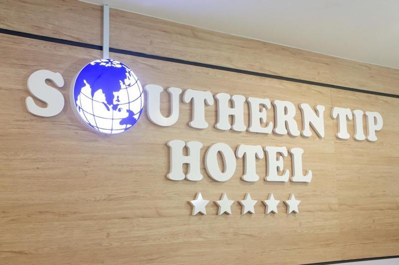 Southern Tip Hotel Понтиан-Кечил Экстерьер фото