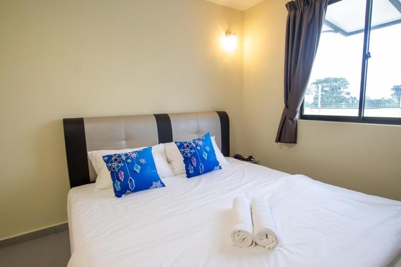 Southern Tip Hotel Понтиан-Кечил Экстерьер фото