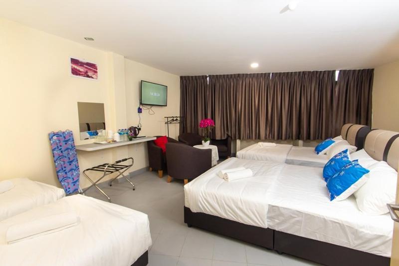 Southern Tip Hotel Понтиан-Кечил Экстерьер фото